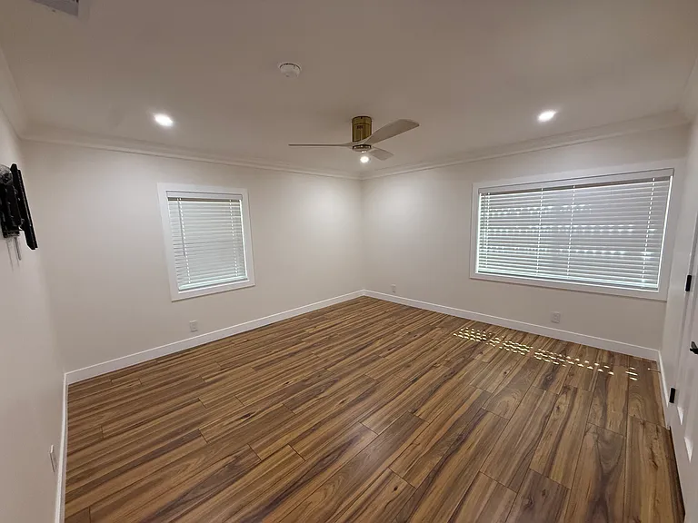944 Beverly Rd — Photo 6