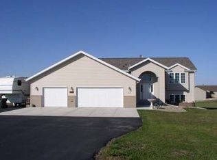 5636 Copper Point, Bismarck, ND 58504