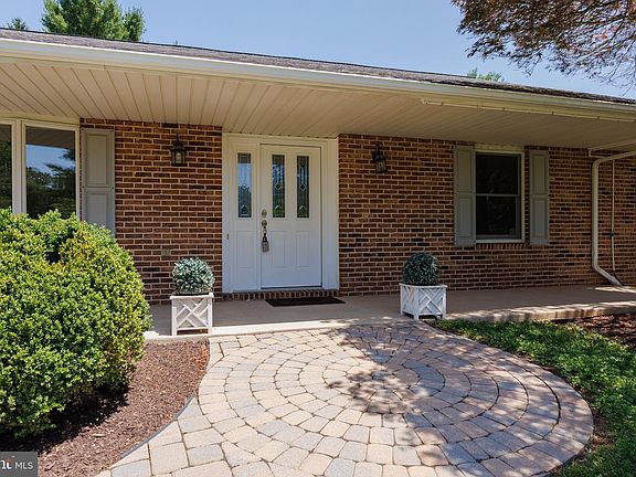 4th image of 776 Irongate Cir