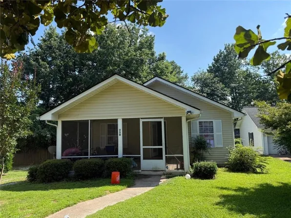 330 Peach Orchard Rd, Baldwin, GA 30511