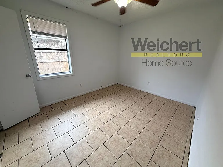 1712 Belt St #1 — Photo 9