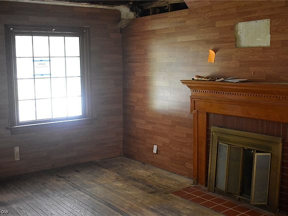 3rd image of 250 Hollywood Ave