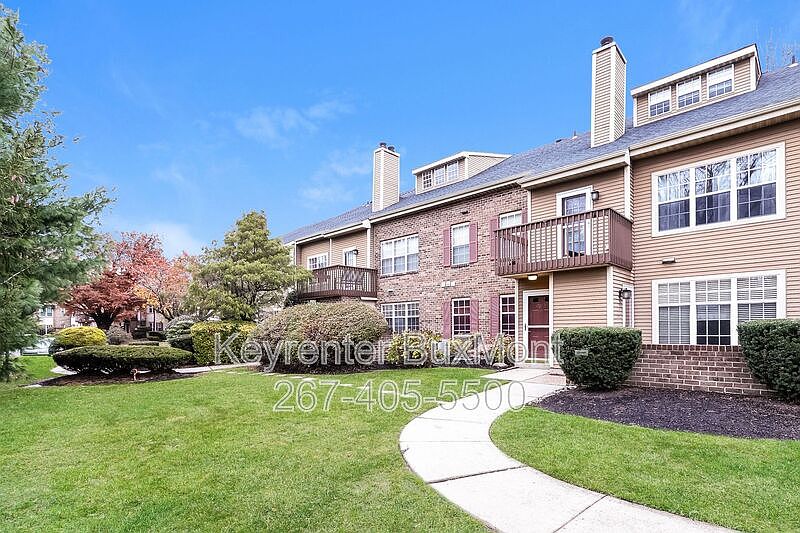 1st image of 654B Woodford Ln #B