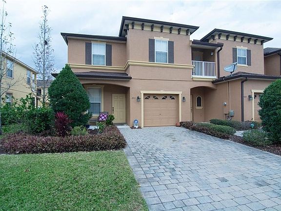 2nd image of 2211 Retreat View Cir