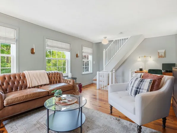 4 Short Street Pl, Charlestown, MA 02129