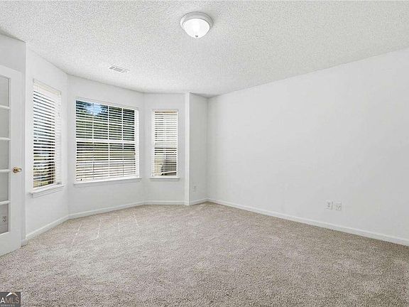 4th image of 645 Wildboar Ct