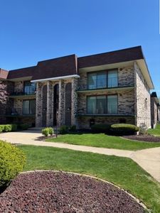 9132 S Pulaski Rd APT 2E, Oak Lawn, IL, 60453