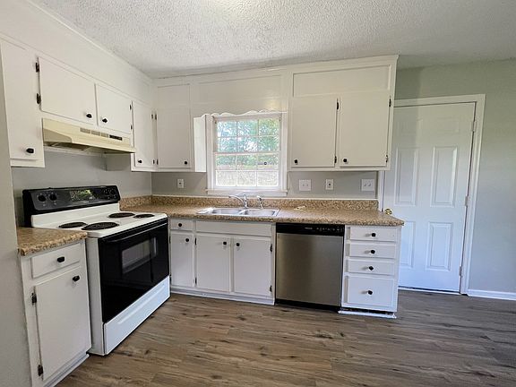 4th image of 3602 Oakdale Cir NW
