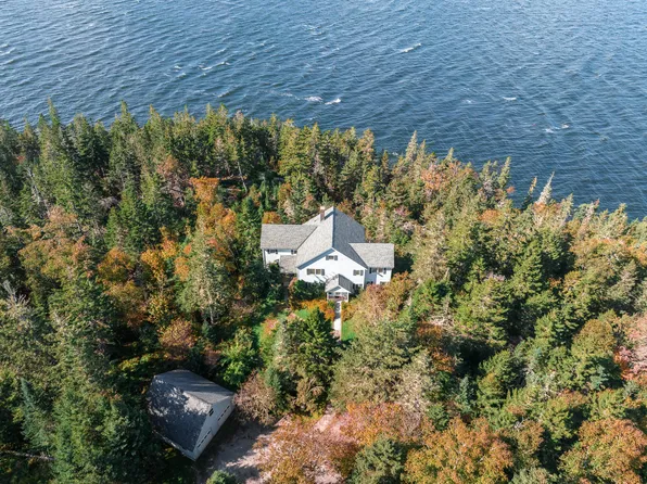 314 Ames Cove Road, Brooksville, ME 04642