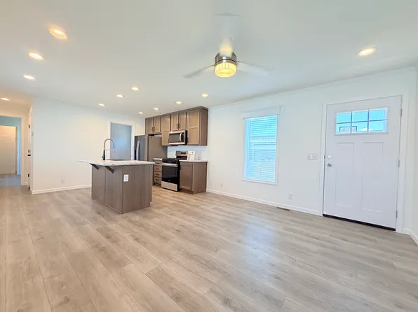 22343 S Cedar Dr #121, Channahon, IL 60410