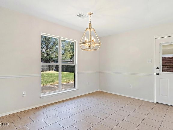 5th image of 6916 Magnolia Dr