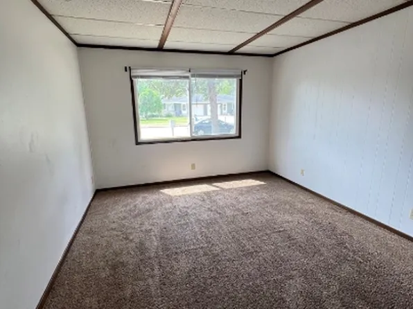1382 Maricopa Dr #2, Oshkosh, WI 54904