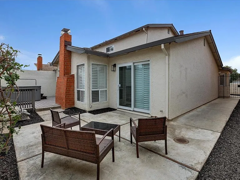4746 Eagle Lake Dr — Photo 35