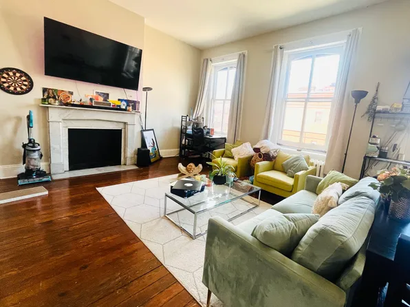 803 Saint Paul St APT 3F, Baltimore, MD 21202