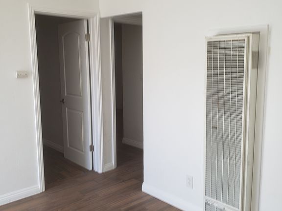 5th image of 820 W Imperial Hwy APT 4
