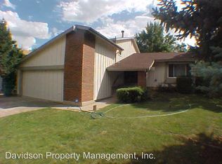 617 Gilcrest Rd, Colorado Springs, CO 80906