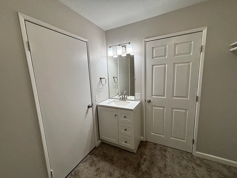 1118 Valencia St #217 — Photo 10