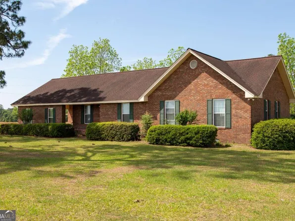 68 Smart Rd, Baxley, GA 31513