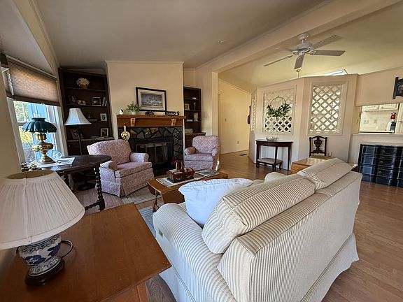5th image of 3208 Santee Dr #429