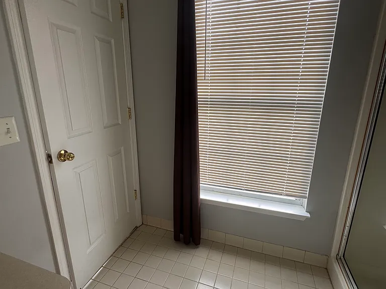 17200 Addington Dr — Photo 19