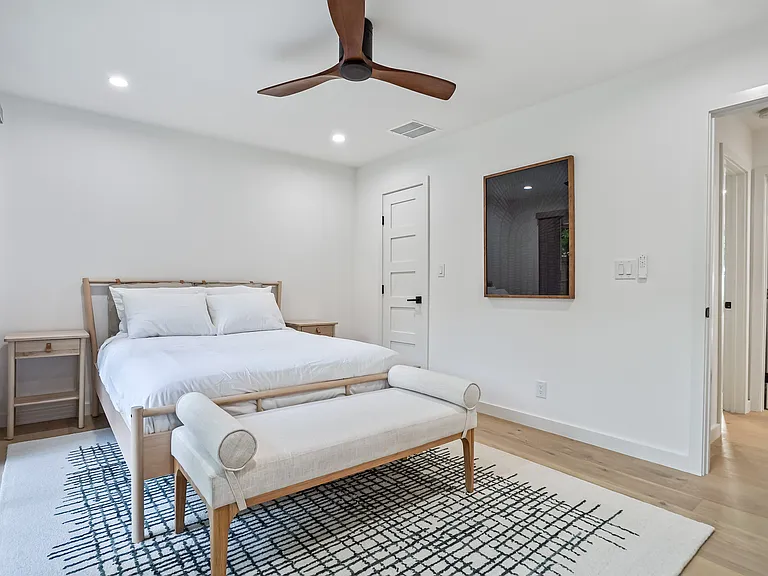2304 Aldford Dr — Photo 16
