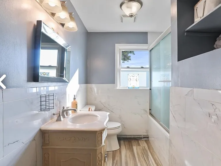 13715 Dixie Dr — Photo 9