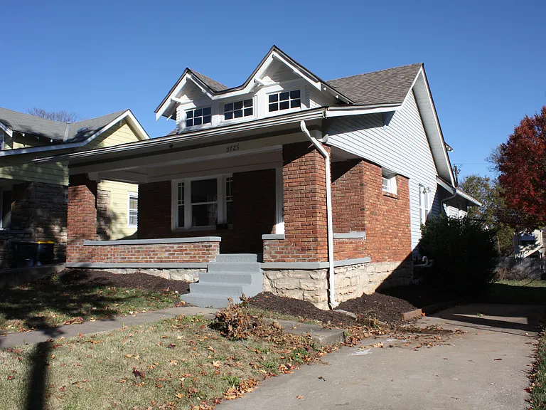 5725 Highland Ave — Photo 3
