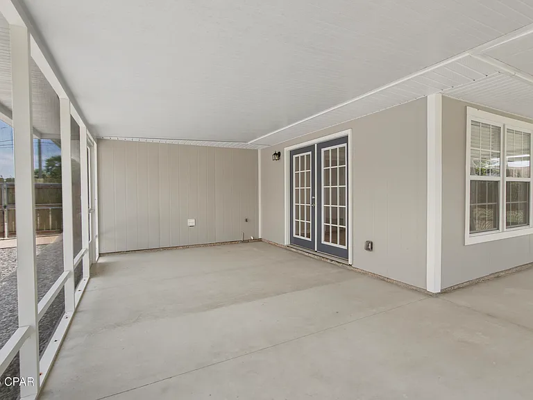 115 Circle Dr — Photo 29