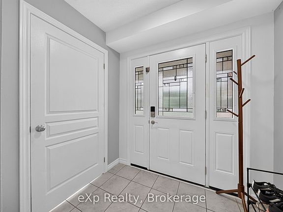 4th image of 67A Raymond St