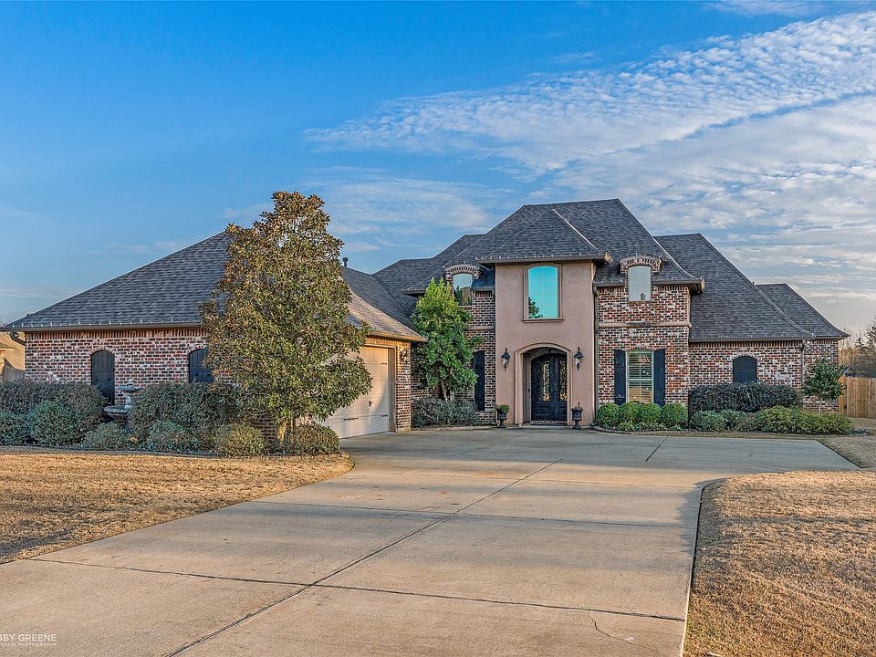 1st image of 2104 Hollow Wood Way