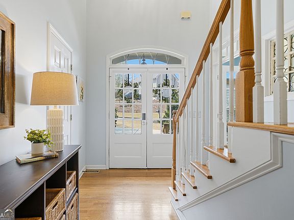 4th image of 406 Lovinggood Landing Dr