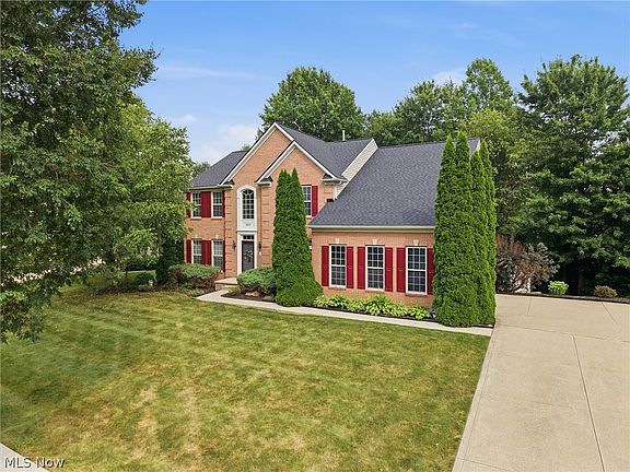 2nd image of 9359 Ashcroft Ln