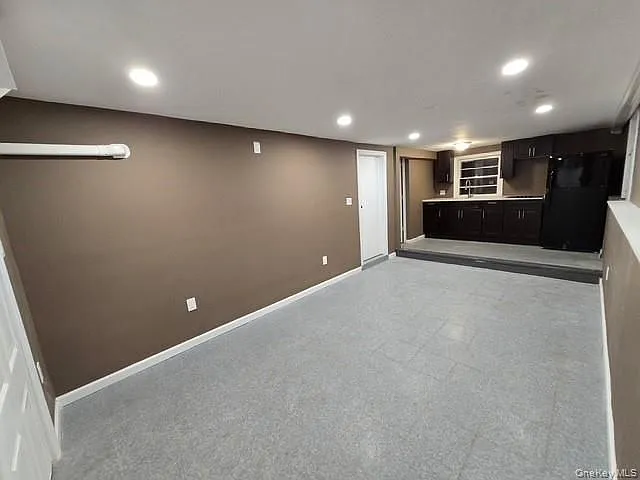 101 Weaver Rd — Photo 2