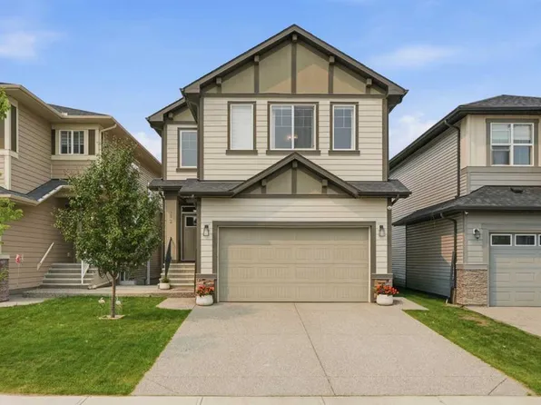 642 S Cornerstone Ave NE, Calgary, AB T3N 2B4