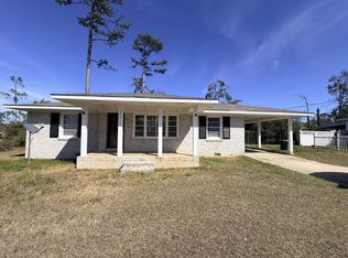 2213 Jerry Jones Dr, Valdosta, GA 31602