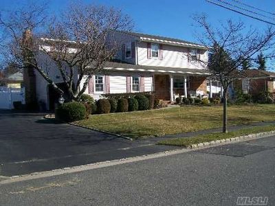 147 Harbour View Dr, Massapequa, NY, 11758