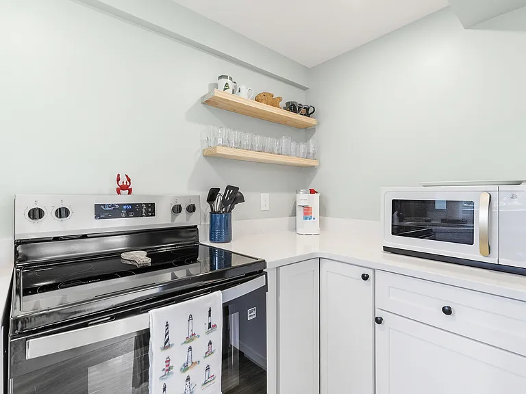 17 Tunis Ave #1 — Photo 9