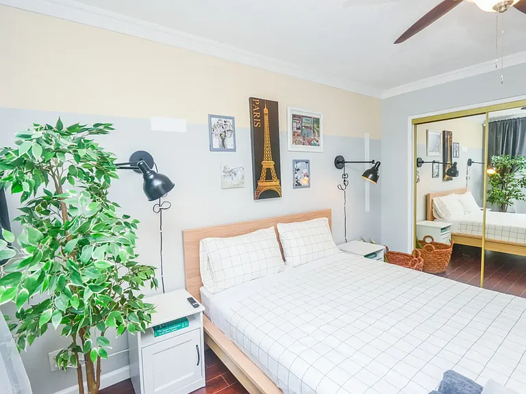 2042 S Corning St #D3 — Photo 7