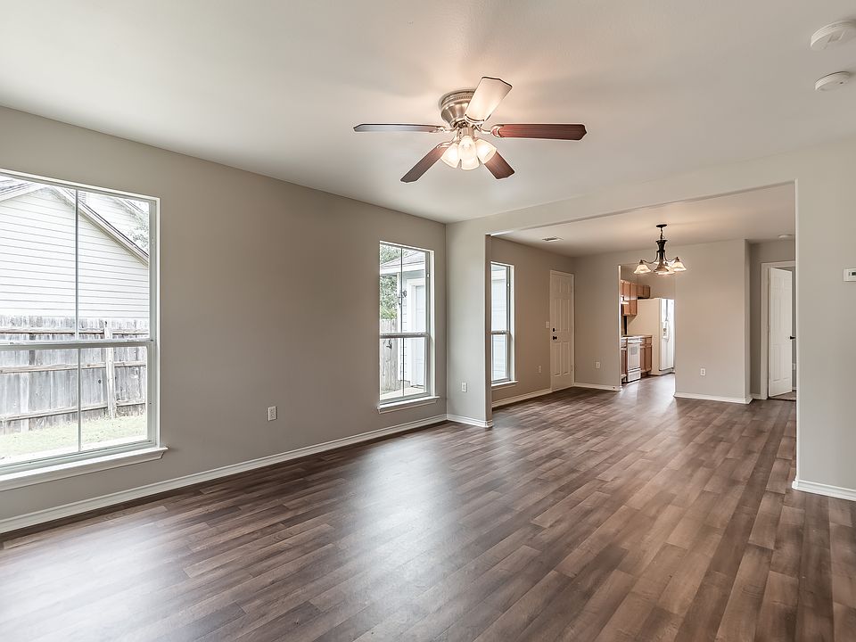 1st image of 2830 Goldsmith St
