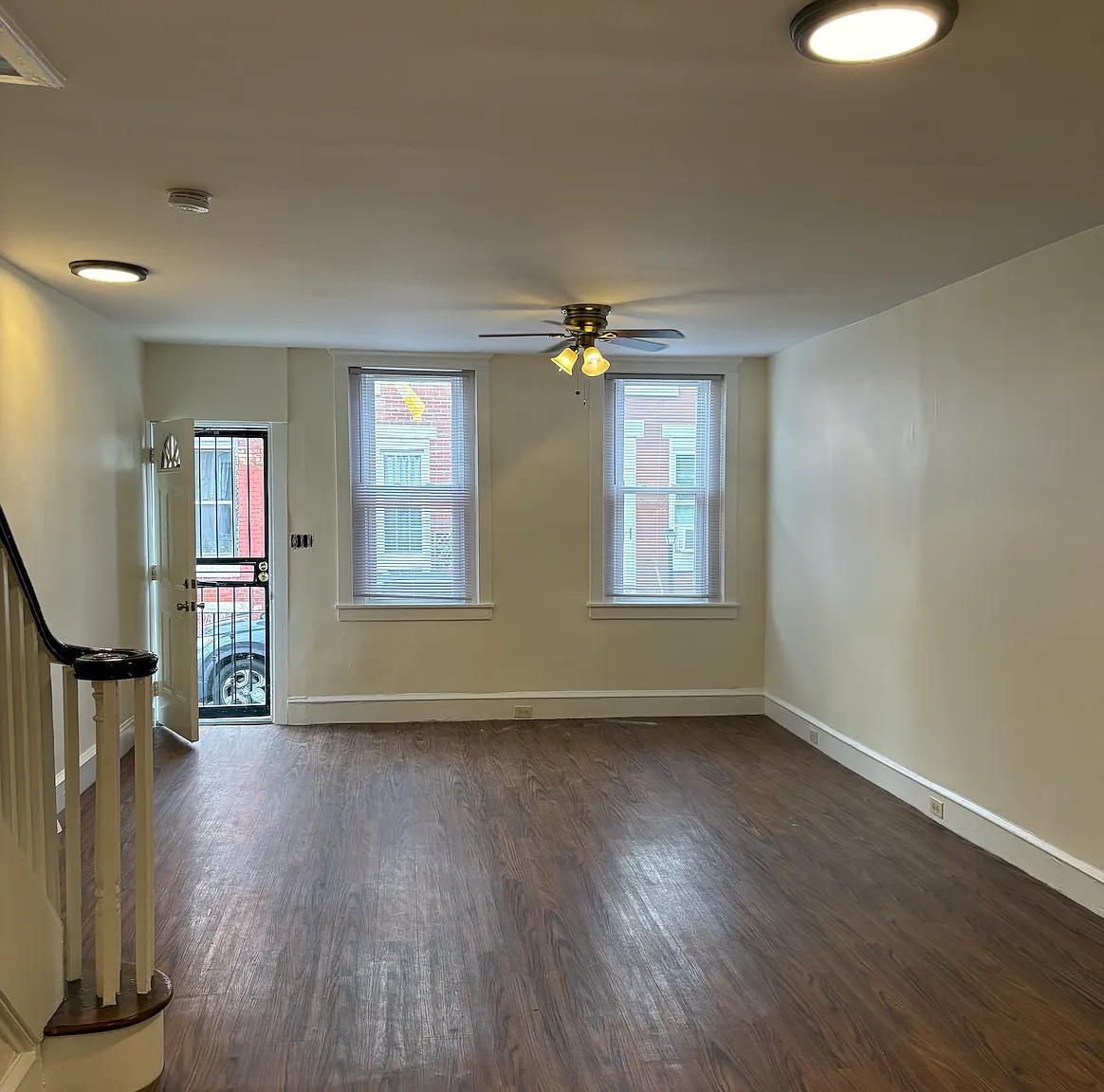3 bed, 1.5 bath, 1120 sqft, $1,900 — Photo 1