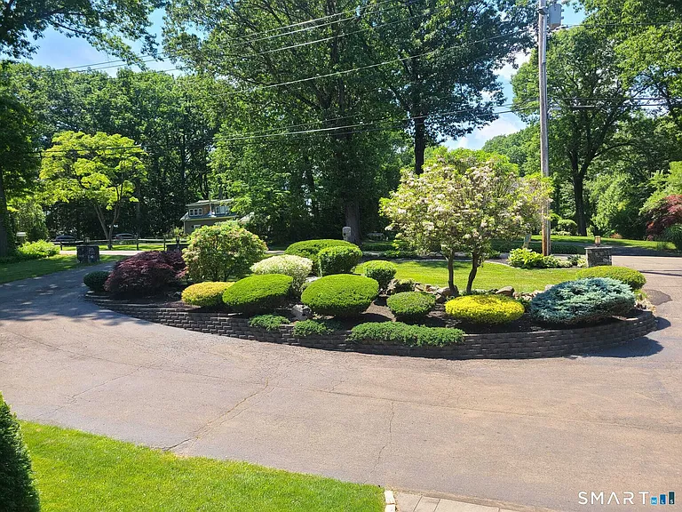 925 Dunbar Hill Rd — Photo 3