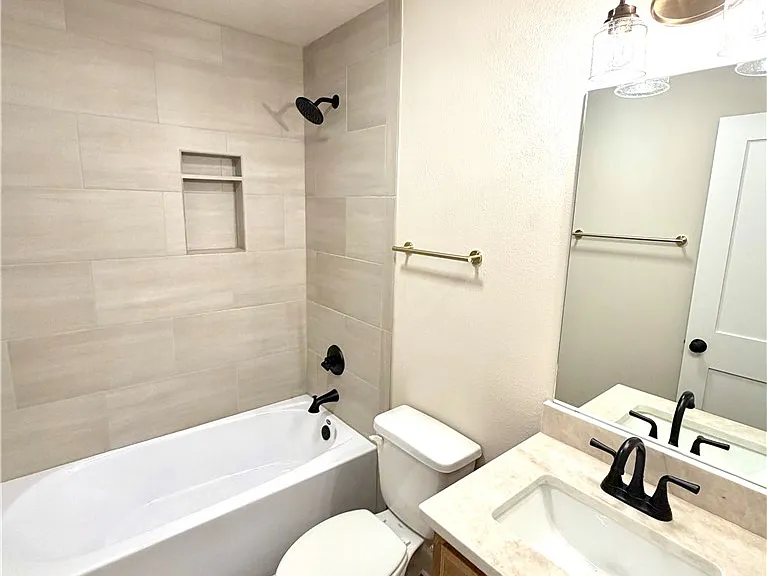1206 Bridgewater Dr — Photo 16