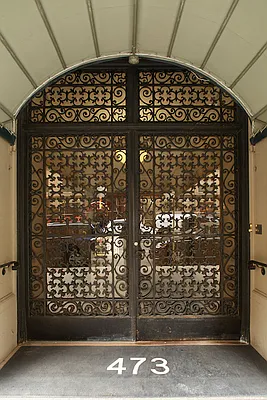 Sold by Compass | media 19