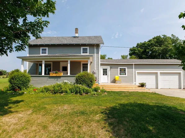 82 Allen Road, Grand Isle, VT 05458