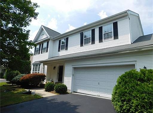 1st image of 15 Hyde Park Dr
