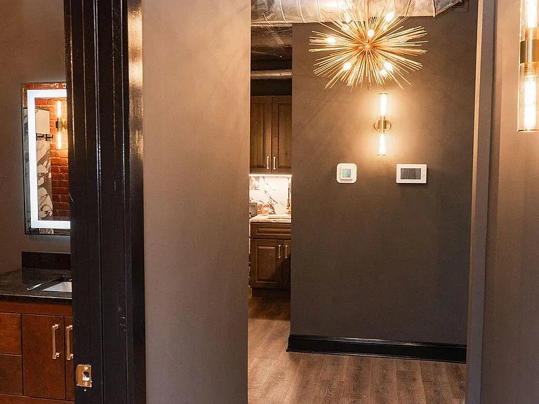 275 S Limestone St #140 — Photo 35