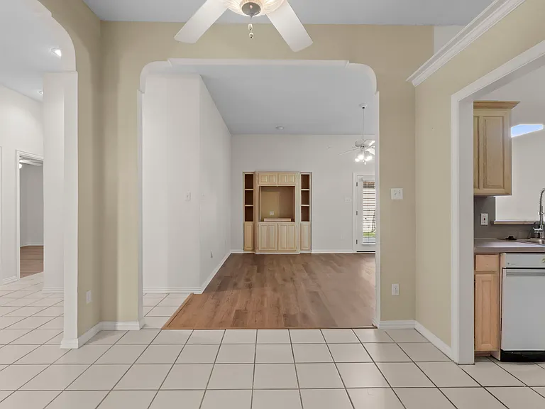 4820 Ashworth Ct — Photo 14