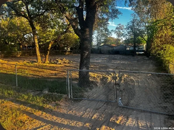 369 Gateway LOT 28, Poteet, TX 78065