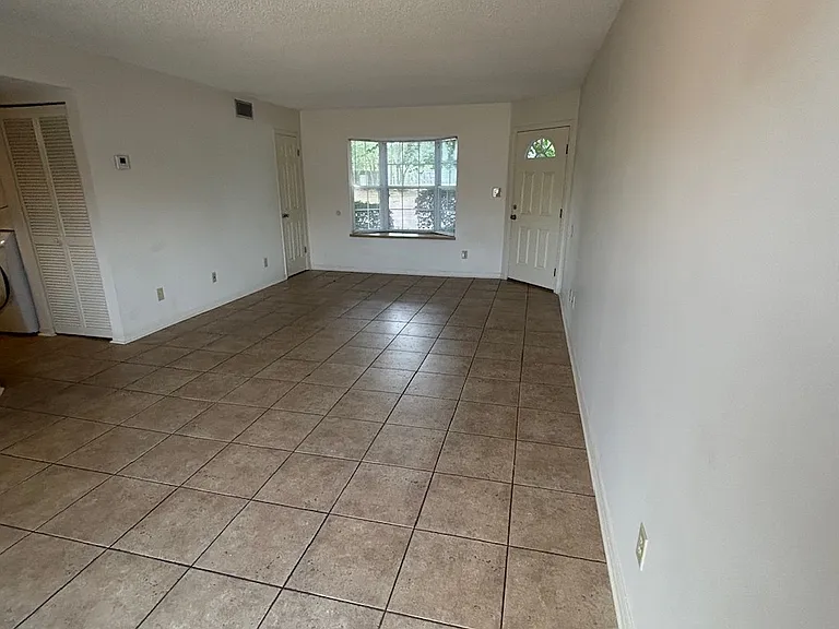 222 Weis Ln — Photo 3
