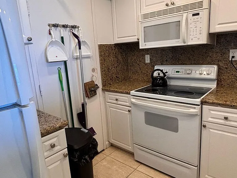 1000 West Ave #314 — Photo 7